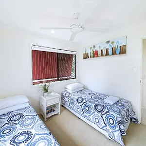 22-sorrento-avenue-coolum-beach-linen-supplied-pet.hotelssunshinecoast.net/